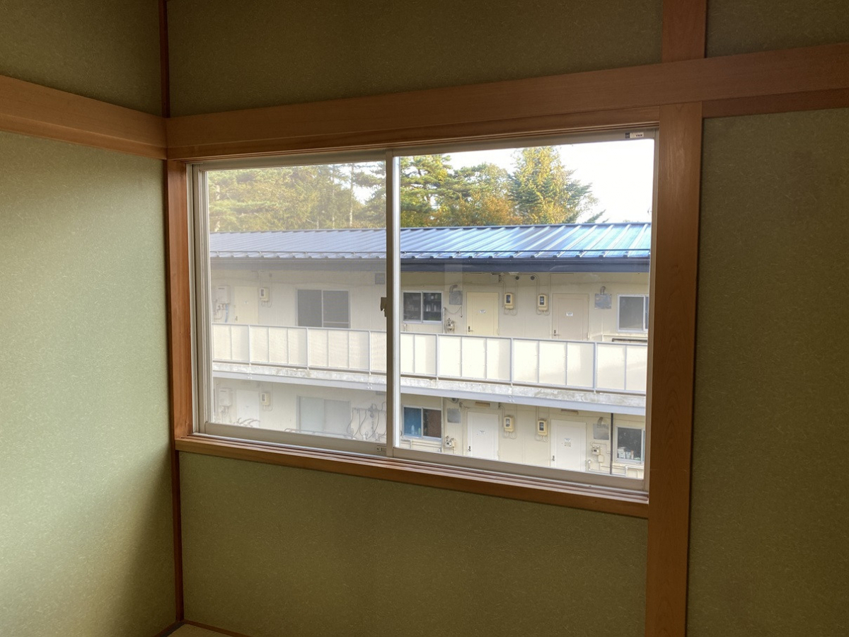 Ｍ Baseの＊軽井沢町＊内窓リフォーム　インプラス１日施工の施工前の写真1